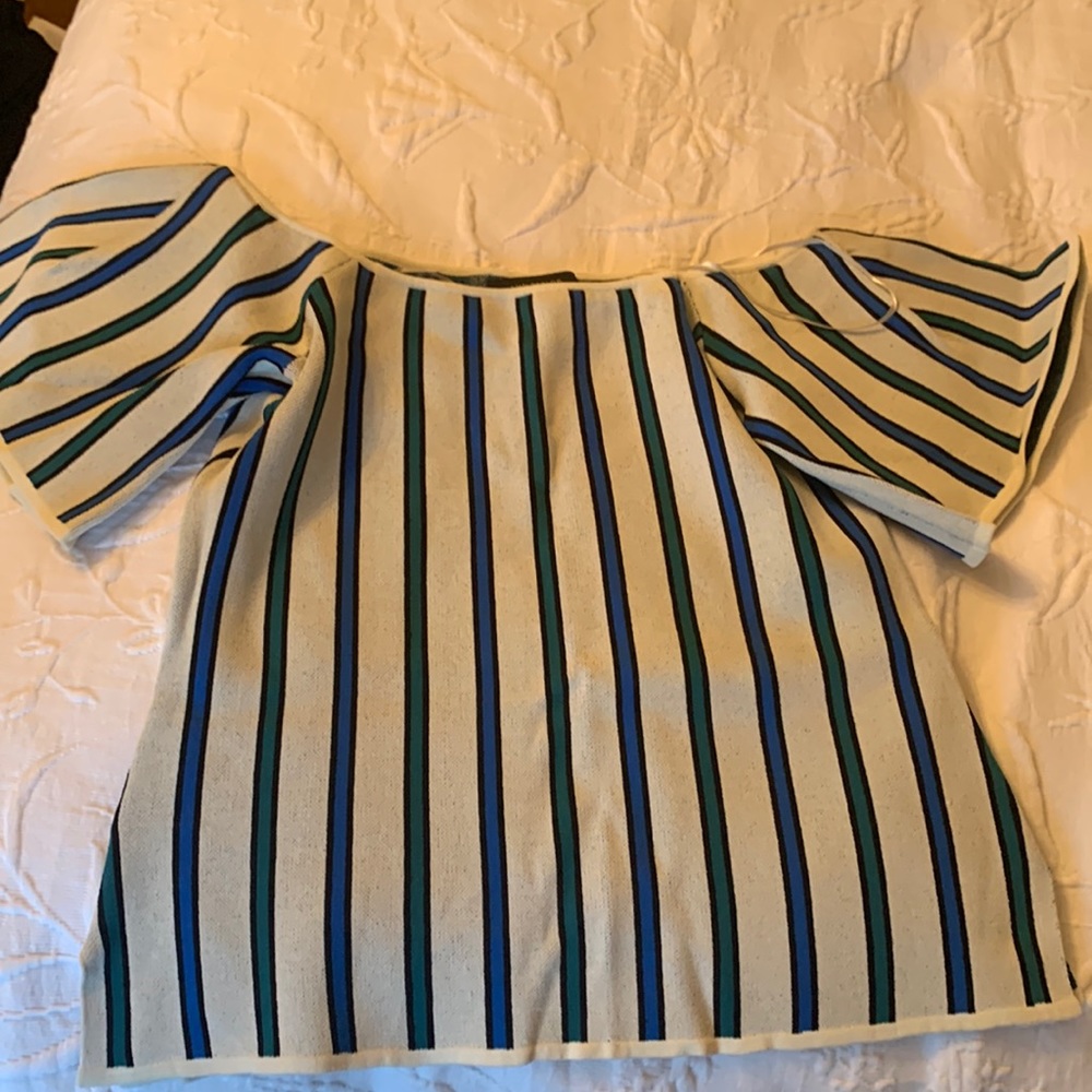 Ann Taylor. Off Shoulder fitted top with bell sleeve